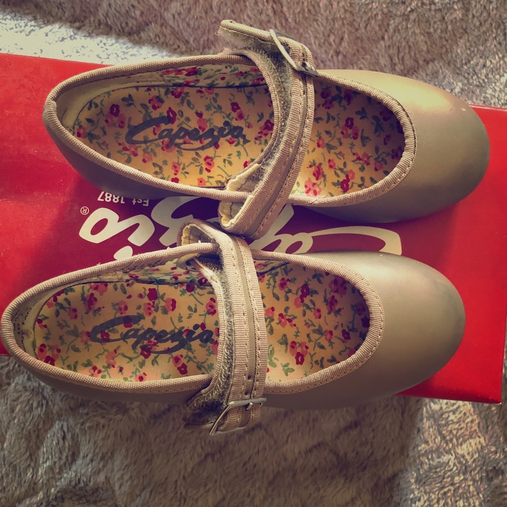 Girls tap shoes